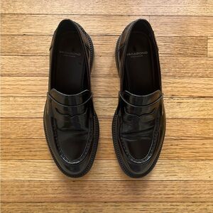 Vagabond Women’s Black Loafers